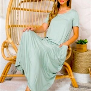 MIRACLE BERRY Short Sleeve O’ Neck Square Pockets Long Small Sage Dress